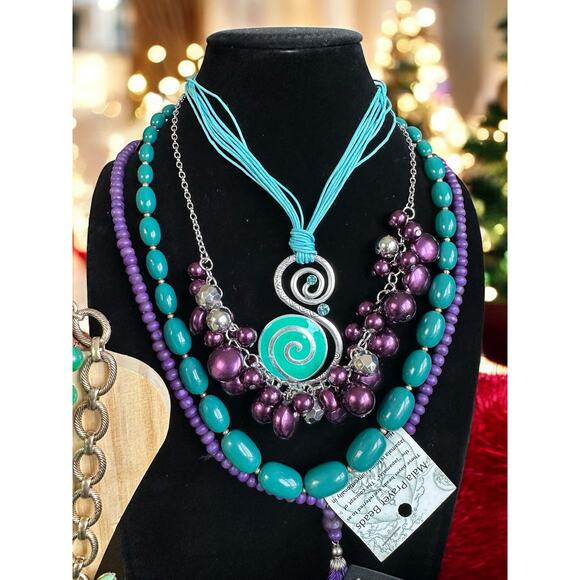 Shades of Green and Purple Jewelry Lots. Pre-Owned and Vintage. - Picture 3 of 16